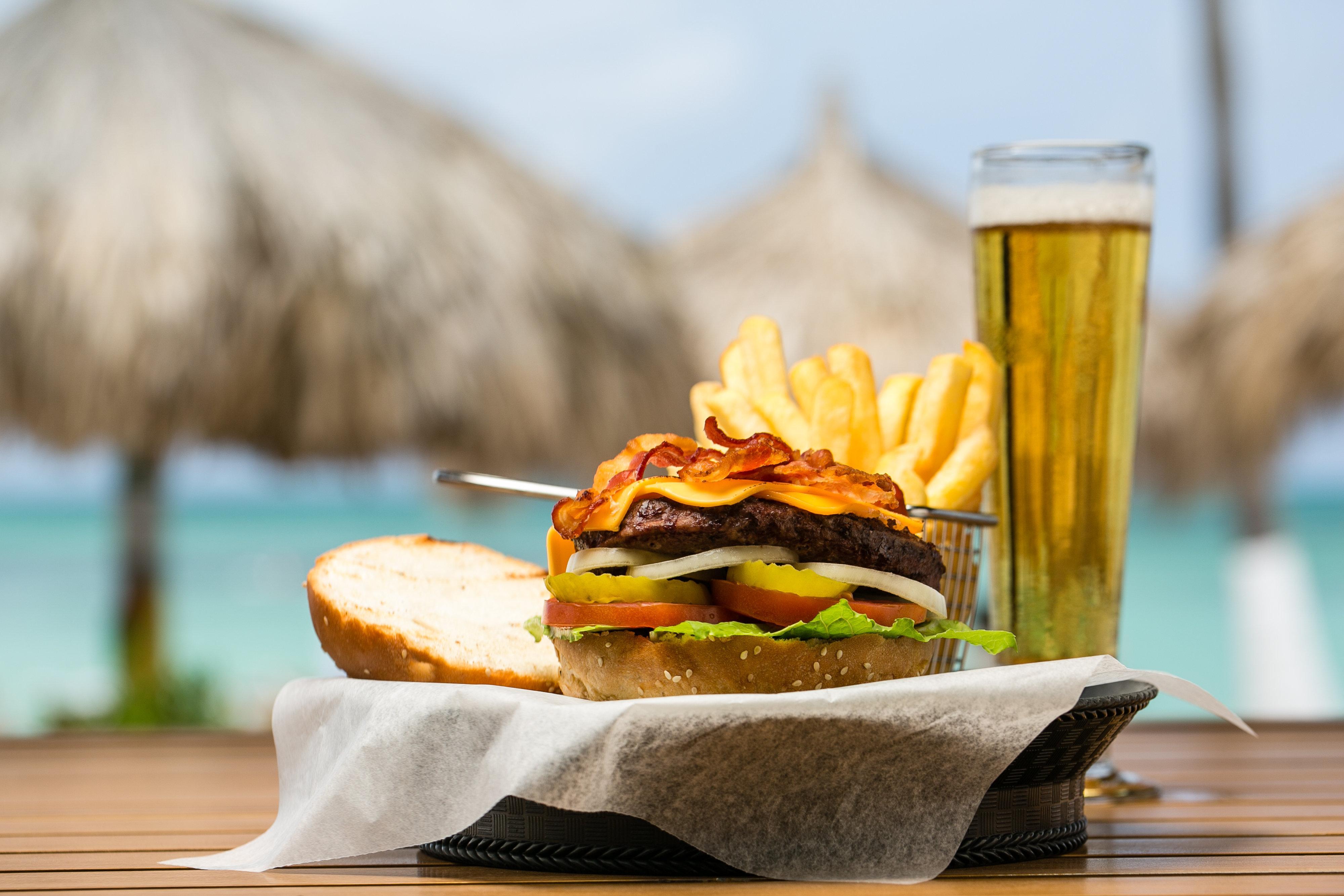 Holiday Inn Resort Aruba - Beach Resort & Casino By Ihg Palm Beach Esterno foto