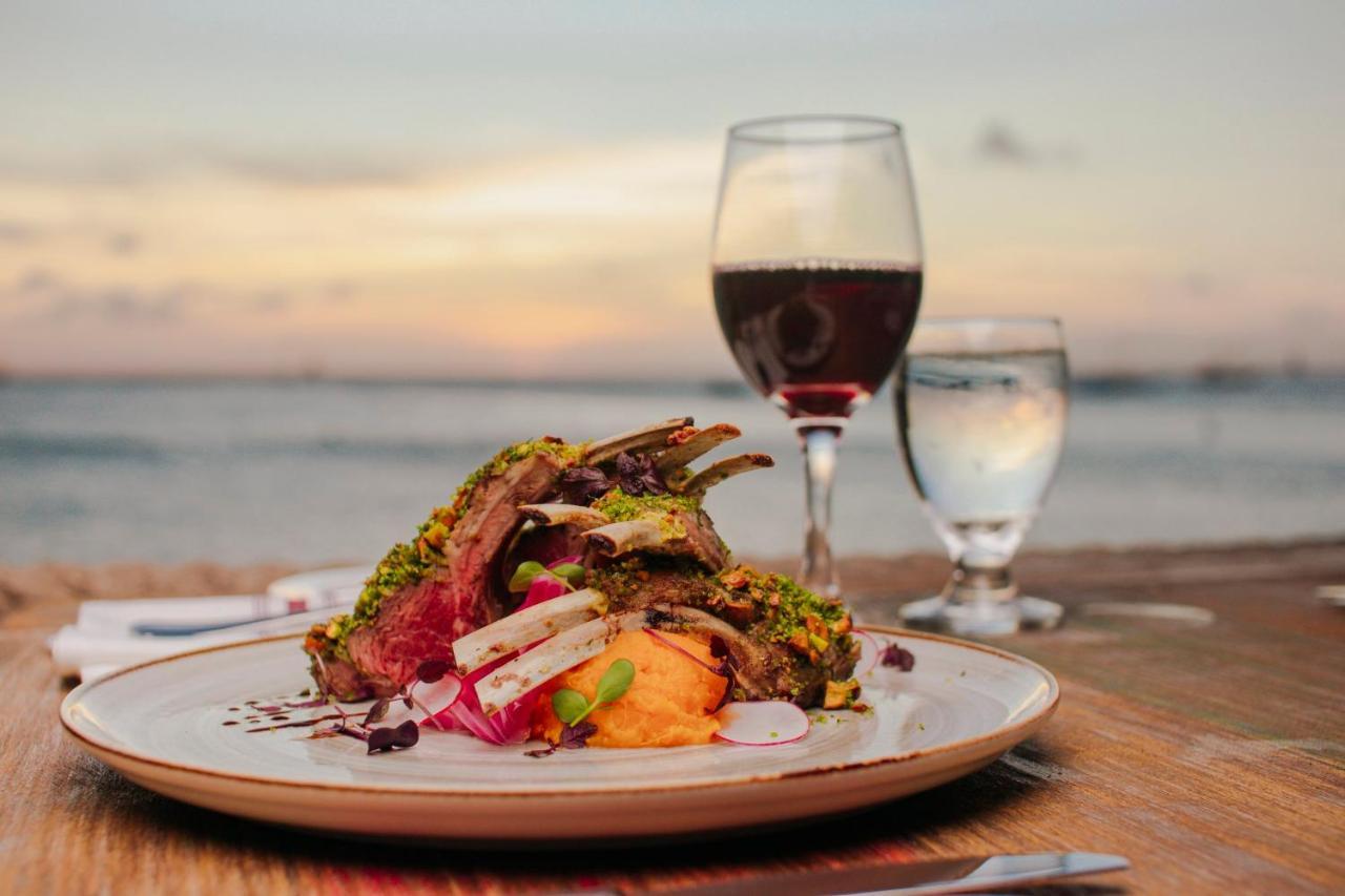 Holiday Inn Resort Aruba - Beach Resort & Casino By Ihg Palm Beach Esterno foto